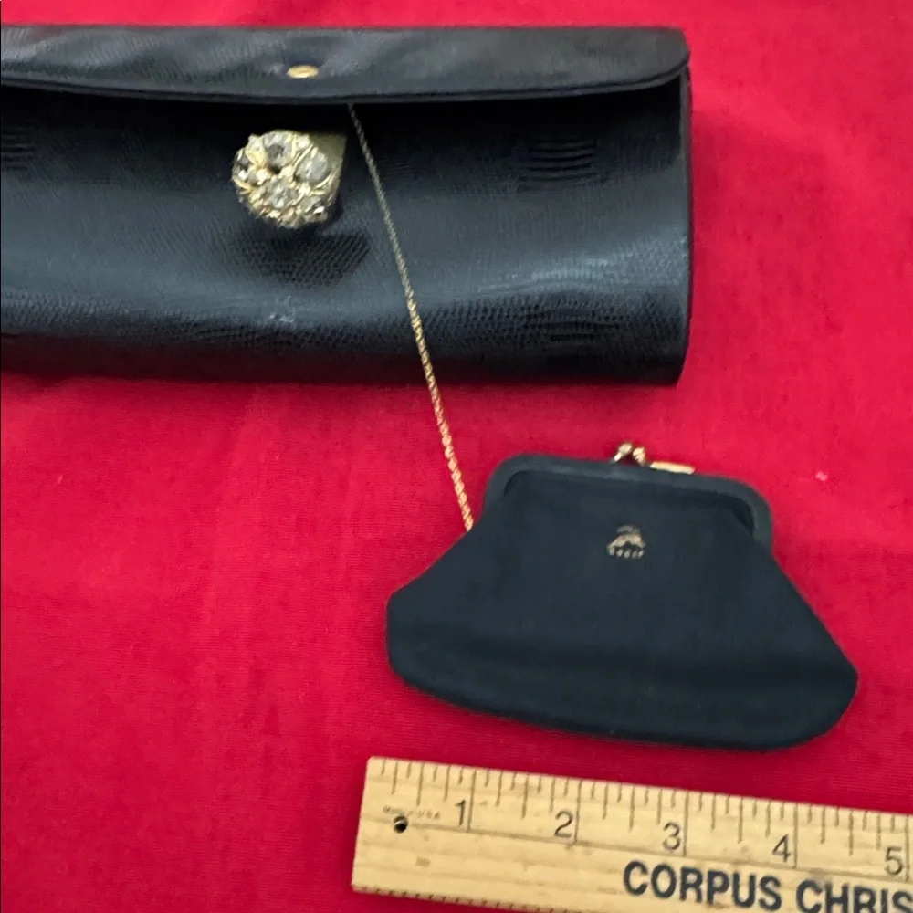 Koret Elegant Black Clutch with Gold Accent and coin purse (mlb/rm)
